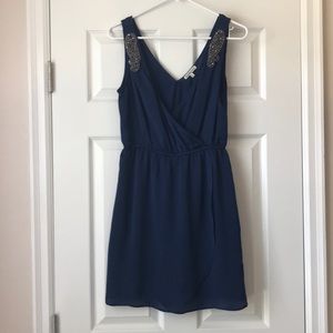 Strapless V neck Dresa